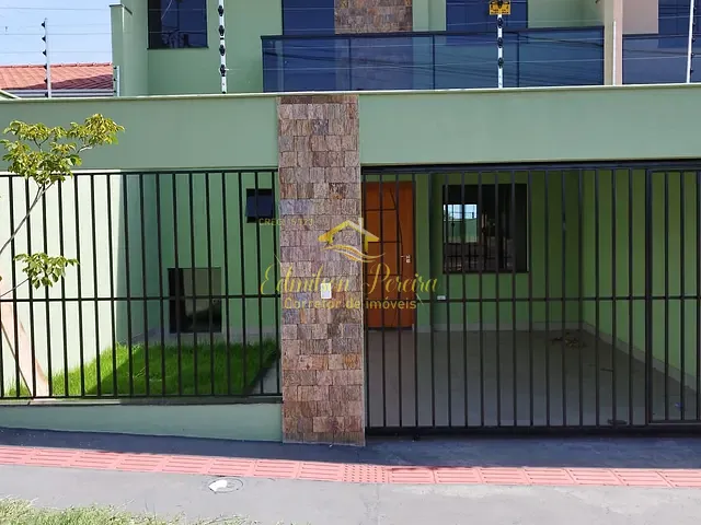 Sobrado com 133m² 3 quartos e 2 banheiros, à venda, no bairro Jardim Portal dos Pioneiros em Londrina