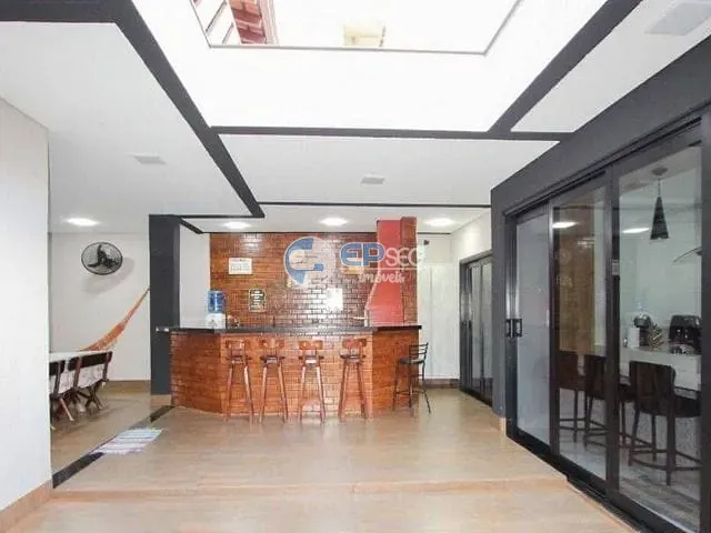 Sobrado com 250m² 5 quartos e 4 banheiros, à venda, no bairro Indústrias Leves em Londrina