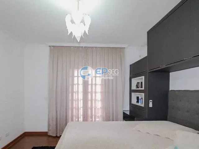 Sobrado com 250m² 5 quartos e 4 banheiros, à venda, no bairro Indústrias Leves em Londrina