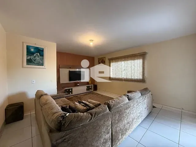 Sobrado com 402m², à venda, no bairro Vila Oliveira em Rolândia
