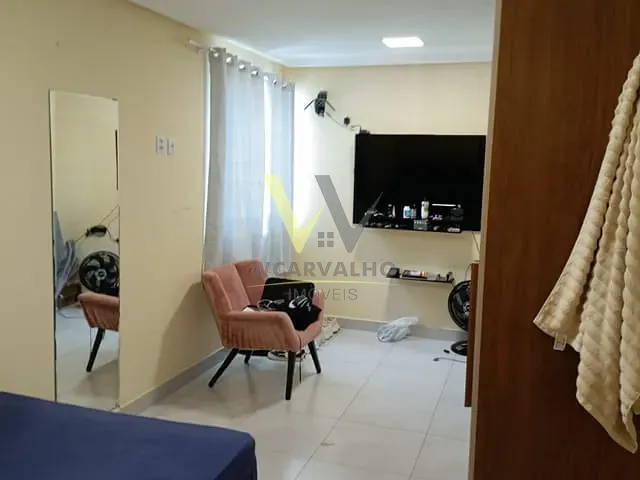 Sobrado com 300m² 4 quartos e 2 banheiros, à venda, no bairro Vila Santa Isabel em Anápolis