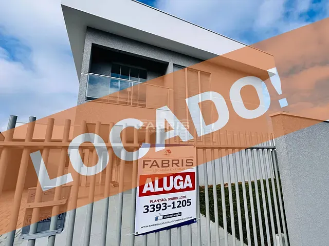 Sobrado 3 quartos e 4 banheiros, para alugar, no bairro Jardim das Américas em Campo Largo