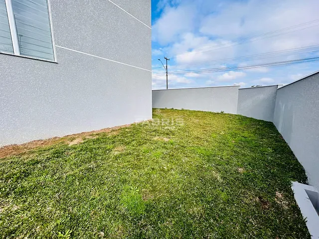Sobrado 3 quartos e 4 banheiros, para alugar, no bairro Jardim das Américas em Campo Largo