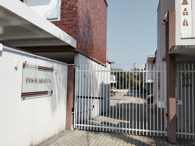 Sobrado 3 quartos e 3 banheiros, à venda, no bairro Campo Comprido em Curitiba