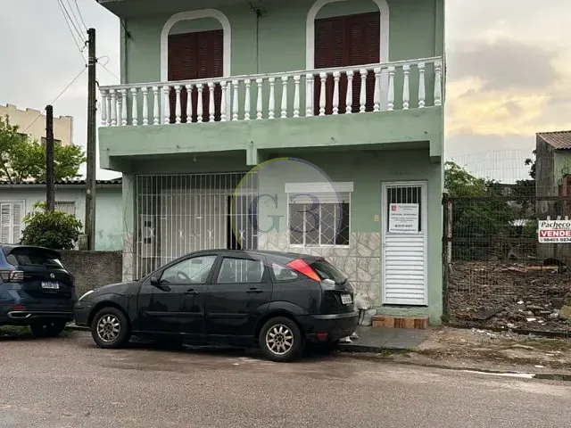 Sobrado 2 quartos e 2 banheiros, para alugar, no bairro Centro em Pelotas