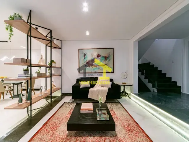 Sobrado com 598m² 4 quartos e 5 banheiros, à venda, no bairro São Paulo II em Cotia