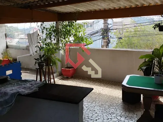 Sobrado com 200m² 5 quartos e 3 banheiros, à venda, no bairro Parque das Américas em Mauá