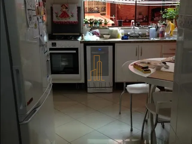 Sobrado com 200m², à venda, no bairro Olímpico em São Caetano do Sul