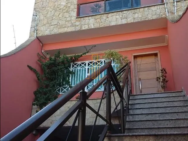 Sobrado com 200m², à venda, no bairro Olímpico em São Caetano do Sul