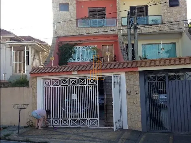Sobrado com 200m², à venda, no bairro Olímpico em São Caetano do Sul