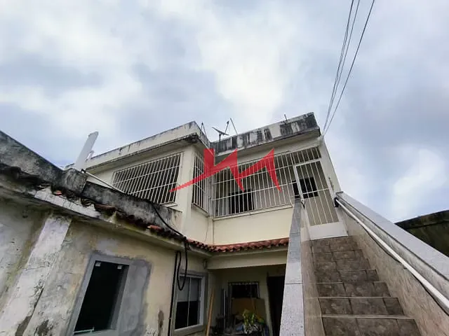 Sobrado com 53m² 2 quartos e 1 banheiro, à venda, no bairro Amendoeira em São Gonçalo