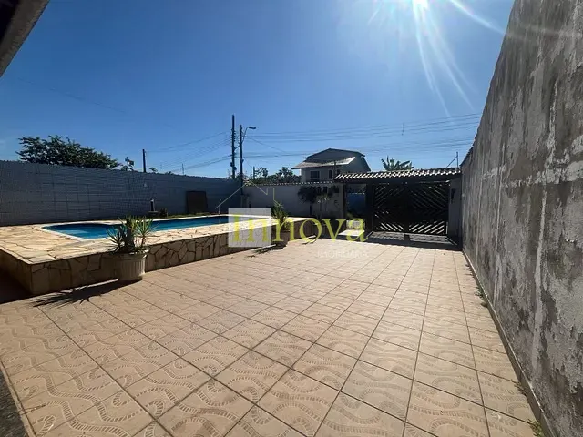 Sobrado com 360m² 3 quartos e 4 banheiros, à venda, no bairro Pontal de Santa Marina em Caraguatatuba