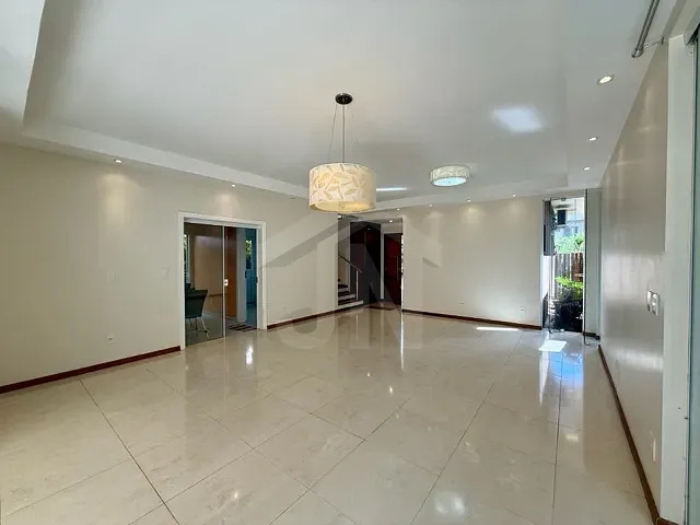 Casa com 299m² 3 quartos e 5 banheiros, à venda, no bairro Jardim Nova Aliança Sul em Ribeirão Preto