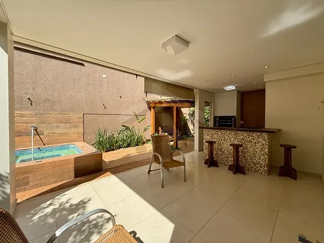 Casa com 299m² 3 quartos e 5 banheiros, à venda, no bairro Jardim Nova Aliança Sul em Ribeirão Preto
