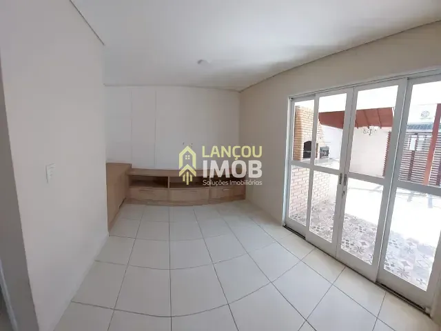 Sobrado 3 quartos e 3 banheiros, à venda, no bairro Jardim Carolina em Jundiaí