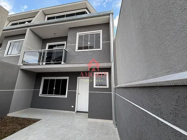 Sobrado com 140m² 3 quartos e 2 banheiros, à venda, no bairro Fazendinha em Curitiba