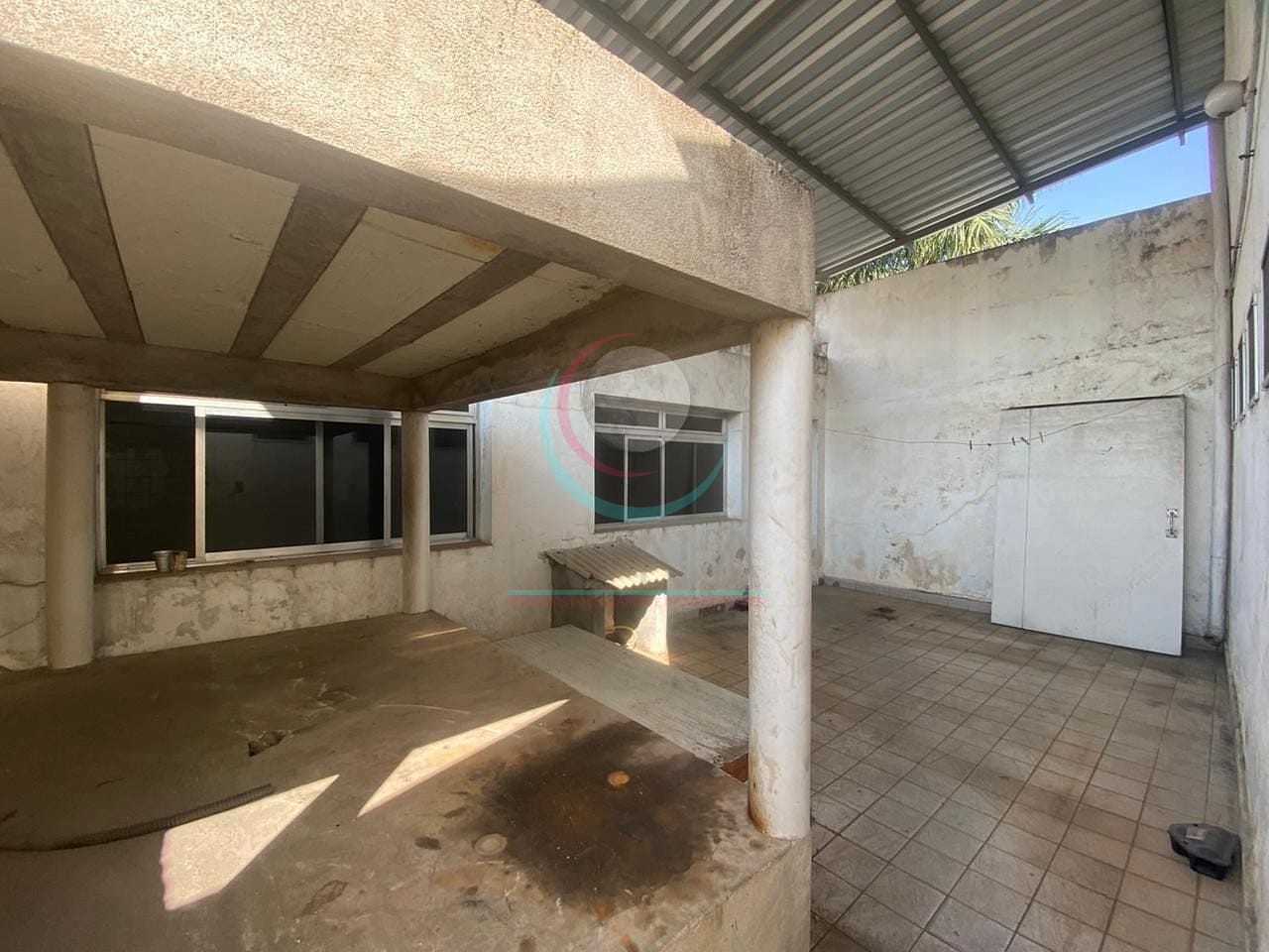 Sobrado à venda e aluguel com 1 quarto, 578m² - Foto 3
