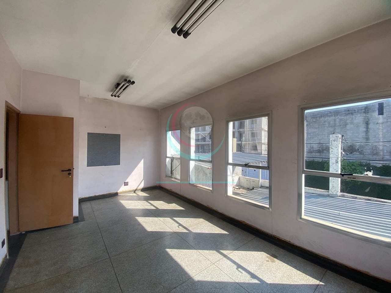 Sobrado à venda e aluguel com 1 quarto, 578m² - Foto 11