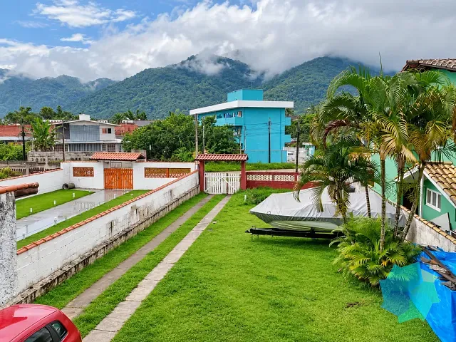 Sobrado com 432m², à venda, no bairro Maranduba em Ubatuba