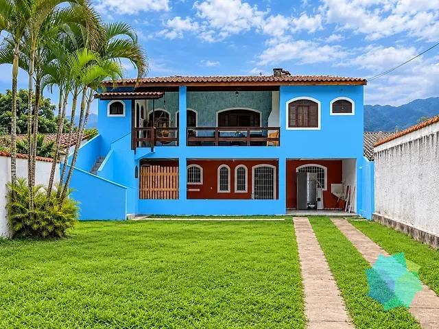 Sobrado com 432m², à venda, no bairro Maranduba em Ubatuba