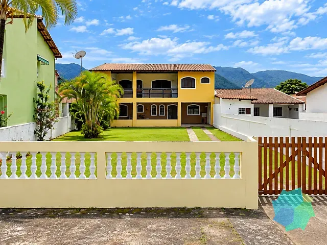 Sobrado com 432m², à venda, no bairro Maranduba em Ubatuba