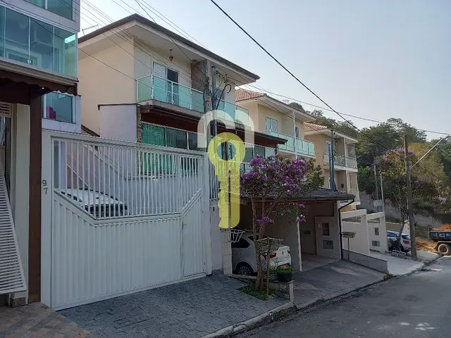 Sobrado 3 quartos e 3 banheiros, à venda, no bairro Jardim Rio das Pedras em Cotia