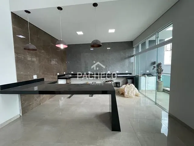 Sobrado com 250m² 4 quartos e 3 banheiros, à venda, no bairro Residencial Furlan em Santa Bárbara D'Oeste