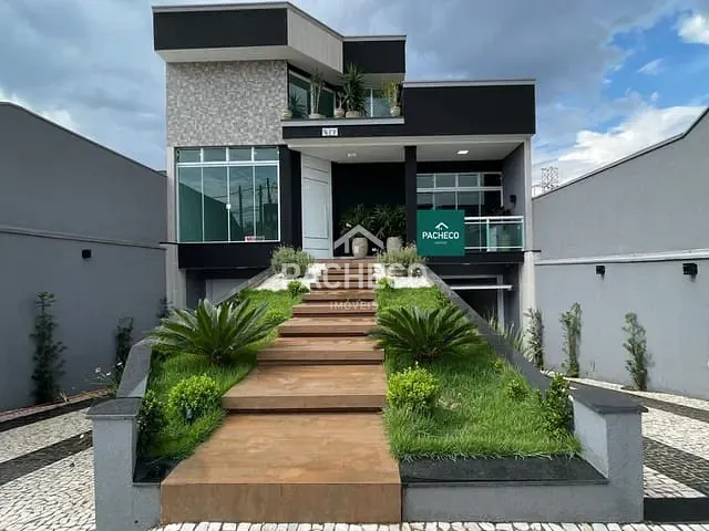 Sobrado com 250m² 4 quartos e 3 banheiros, à venda, no bairro Residencial Furlan em Santa Bárbara D'Oeste