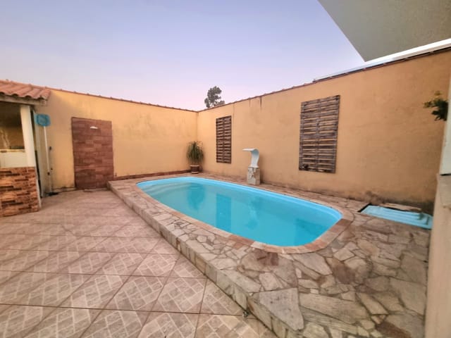 Sobrado com 250m² 3 quartos e 2 banheiros, à venda, no bairro Residencial e Comercial Portal dos Eucaliptos em Pindamonhangaba