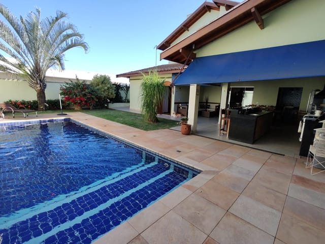 Foto do Sobrado - Sobrado com 3 suítes e linda área de lazer com piscina no cond. Nova Holanda em Holambra, SP | Conecte Imóvel