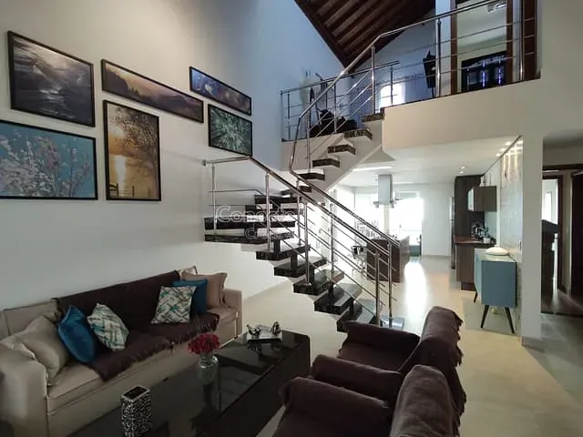 Sobrado com 435m² 3 quartos e 6 banheiros, à venda, no bairro Residencial Nova Holanda em Holambra