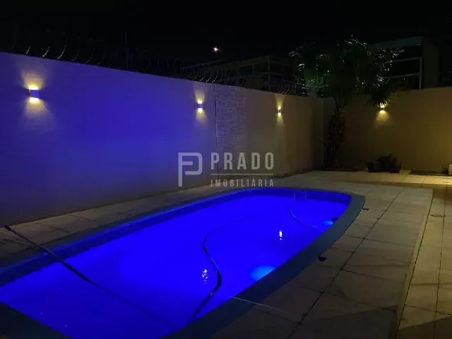 Sobrado 4 quartos e 3 banheiros, à venda, no bairro Três Vendas em Pelotas