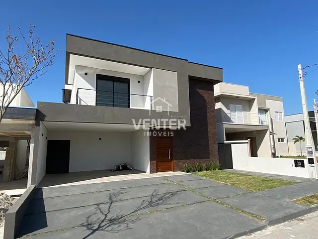 Sobrado com 300m² 4 quartos e 2 banheiros, à venda, no bairro Bairro do Grama em Caçapava