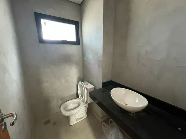 Sobrado com 202m² 3 quartos e 4 banheiros, à venda, no bairro Vila do Polonês em Campo Grande