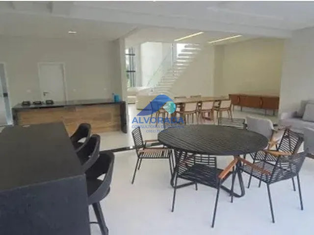 Sobrado com 540m² 4 quartos e 5 banheiros, à venda, no bairro Condomínio Residencial Alphaville II em São José dos Campos