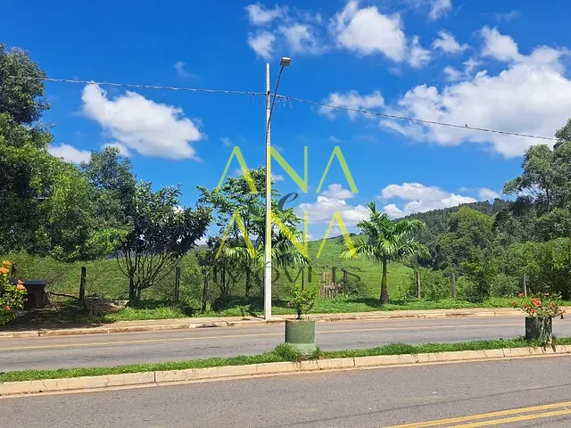 Sobrado com 40m² 1 quarto e 1 banheiro, à venda, no bairro Jardim São Miguel em Bragança Paulista