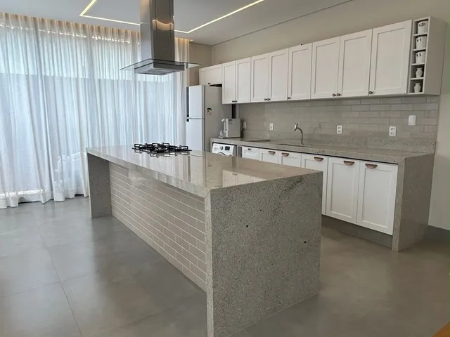 Sobrado com 180m² 3 quartos e 2 banheiros, à venda, no bairro Plano Diretor Sul em Palmas