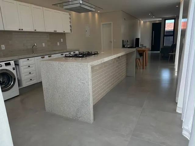 Sobrado com 180m² 3 quartos e 2 banheiros, à venda, no bairro Plano Diretor Sul em Palmas