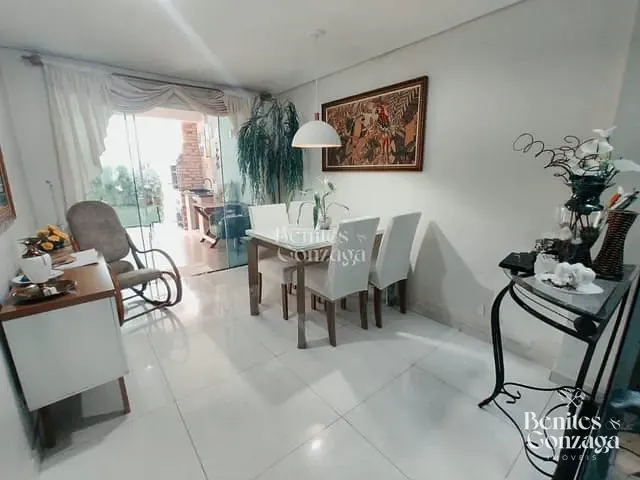 Sobrado com 205m² 3 quartos e 3 banheiros, à venda, no bairro Jardim Novo Horizonte em Maringá