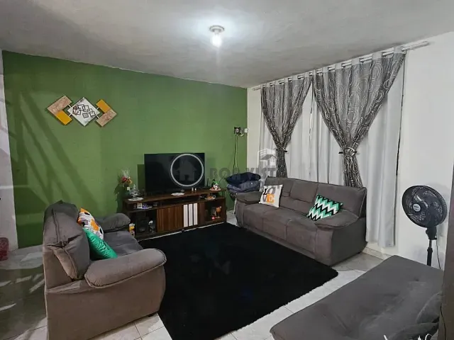 Sobrado 1 quarto e 1 banheiro, à venda, no bairro Jardim Quaresmeira em Suzano