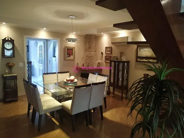 Sobrado com 282m² 3 quartos e 1 banheiro, à venda, no bairro Paraíso em Santo André