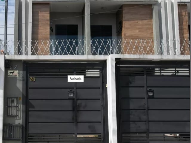 Sobrado 3 quartos e 2 banheiros, à venda, no bairro Jardim São Carlos (Zona Leste) em São Paulo