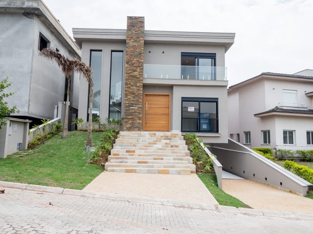Sobrado com 418m² 4 quartos e 6 banheiros, à venda, no bairro Tamboré em Santana de Parnaíba