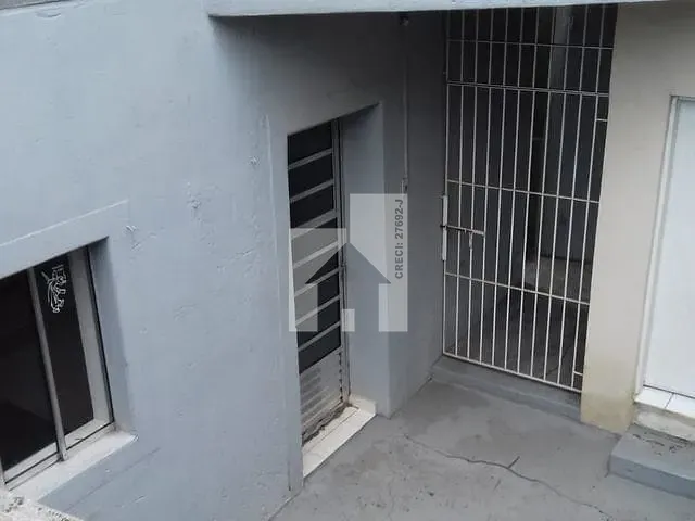 Sobrado com 400m² 4 quartos e 2 banheiros, à venda, no bairro Vila Manfredi em Jundiaí