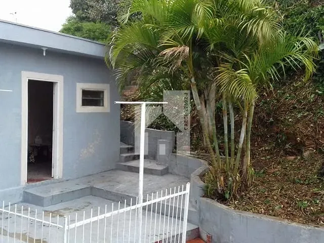 Sobrado com 400m² 4 quartos e 2 banheiros, à venda, no bairro Vila Manfredi em Jundiaí