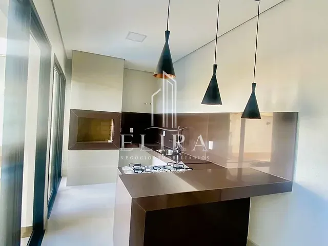 Sobrado com 450m² 5 quartos e 7 banheiros, à venda, no bairro Condomínio Residencial Villagio em Americana