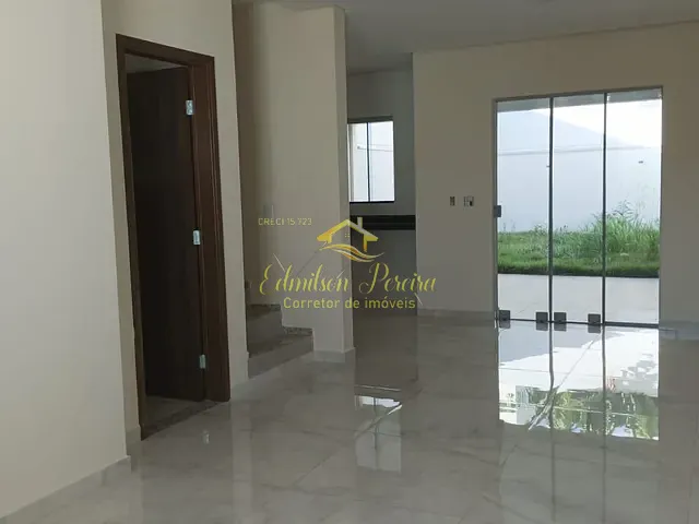 Sobrado com 150m² 3 quartos e 2 banheiros, à venda, no bairro Gávea em Londrina