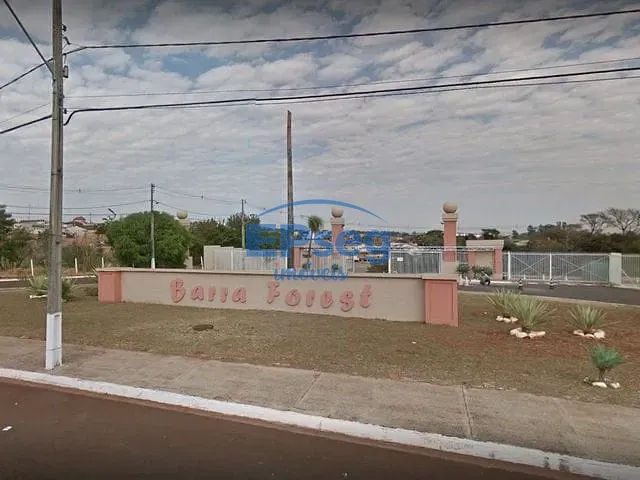 Sobrado com 260m² 4 quartos e 3 banheiros, à venda, no bairro Parque Leblon em Londrina