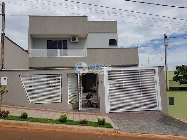 Sobrado com 260m² 4 quartos e 3 banheiros, à venda, no bairro Parque Leblon em Londrina