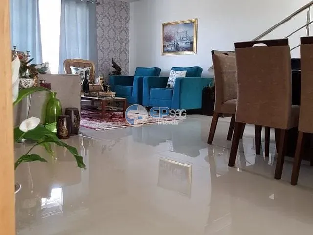 Sobrado com 260m² 4 quartos e 3 banheiros, à venda, no bairro Parque Leblon em Londrina